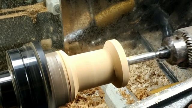 Катушка для ниток с секретом. Мечта рукодельницы. Резьба по дереву. смотреть онлайн