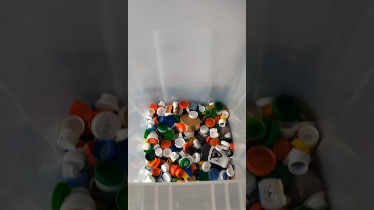 Собирайте крышечки, сдавайте их в наш новый контейнер, и вместе мы сделаем мир лучше! смотреть онлайн