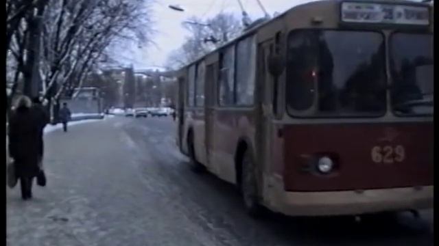 #157 • Штyрм троллейбусов. м. «Университет», ул. Тринклера. Харьков (1994} смотреть онлайн