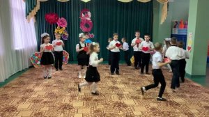 Танец 'Спасибо мамы' подготовительная группа ДОУ 307..mp4