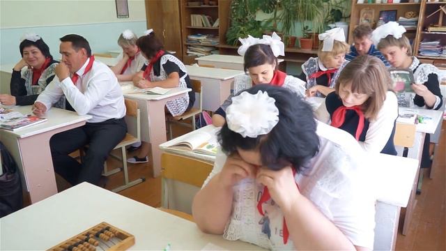 Родители записали клип выпускникам У меня было детство Прос смотреть онлайн