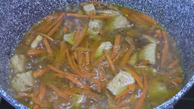 Плов из макарон который варили Узбеки при отсутствии риса. Попробовал, теперь просят только его смотреть онлайн