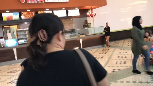 почему американцы жирные или чем кормят в нащих торговых центрах смотреть онлайн