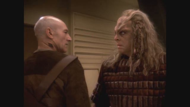 Patrick Stewart Imitates an Evil French Man on Star Trek Picard смотреть онлайн