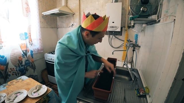 Как выжить во время Голодомора, Чипизации и без Пенсий смотреть онлайн