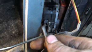 гранта = фиксация тяги на замке двери