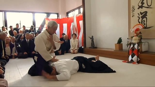 2 Моритеру Уэсиба (досю). Новогодняя демонстрация айкидо (2015)