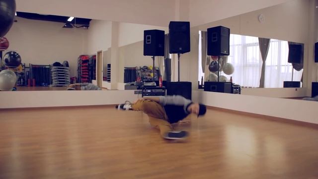 Atmosfera Fitness&SPA - Break dance 01 смотреть онлайн