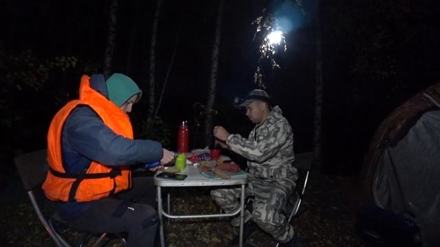 На озеро за щукой с ночевкой в октябре. Щука на живца смотреть онлайн