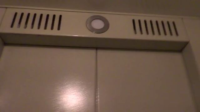 Электрический лифт (г. Реутов), V=1 м-с, г-п 400 кг (6) смотреть онлайн