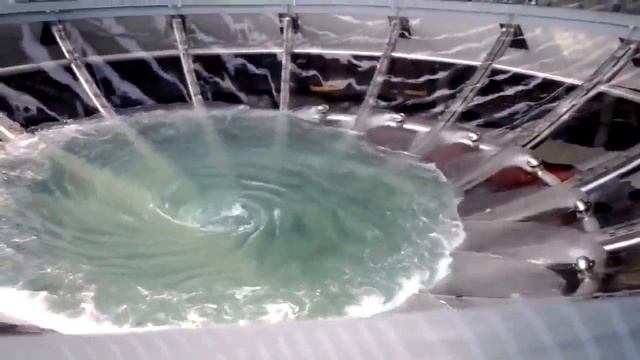Фонтан Воронка в Сингапуре - Fountain Funnel Singapore смотреть онлайн