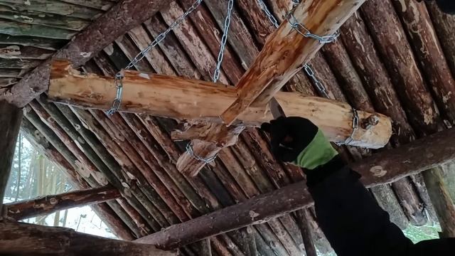 ДИКИЙ КАБАН В ЗЕМЛЯНКЕ | Обустройство террасы | бушкрафт | bushcraft. смотреть онлайн