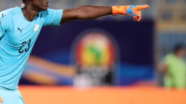 Alfred Gomis va t-il récupérer sa place de titulaire à SPAL?, Diafra Sakho pourrait rester à Rennes смотреть онлайн