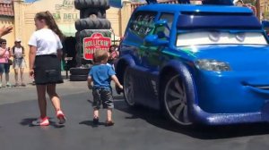 Awesome DJ Ultimate PARTY CAR Hits the Streets of Radiator Springs. Disney Cars Land Dancing Show