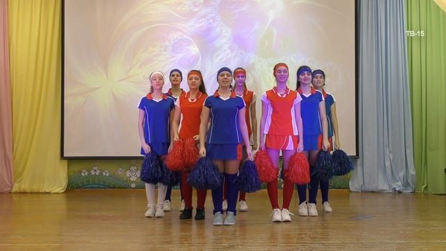 Команда болельщиц Юнармии Север школы 15 города Нижневартовск смотреть онлайн