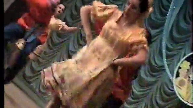 Новосибирск, ансамбль "Радуга", защита звания "народного" - 2001 (08.04.2001) смотреть онлайн