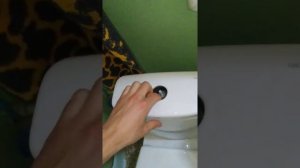 Если забился унитаз и туго нажимается кнопка при смывании