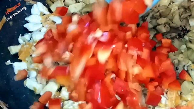 БАКЛАЖАНЫ фаршированные овощами, куринным филе и сыром, запеченные в духовке. смотреть онлайн