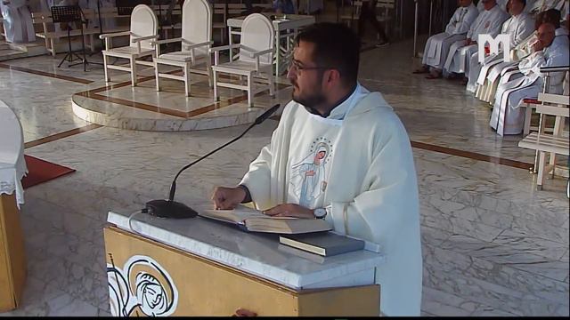 Следите за вечерней молитвенной программой из церкви Святого Иакова в Меджугорье смотреть онлайн