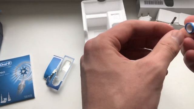 ОБЗОР ЭЛЕКТРИЧЕСКОЙ ЗУБНОЙ ЩЕТКИ ORAL B PRO 2 2000. СРАВНЕНИЕ С PRO 500 смотреть онлайн
