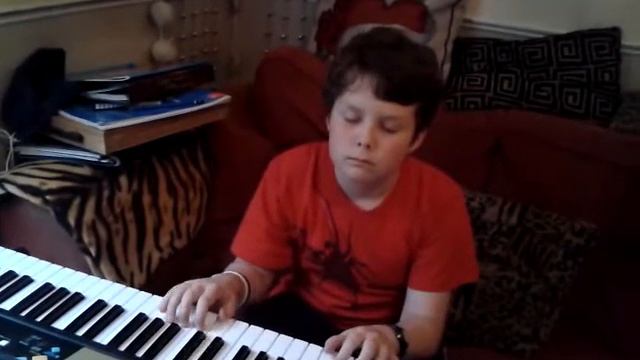 Indian Dance by Pauline Hall played on keyboard with eyes closed. смотреть онлайн