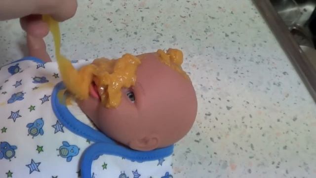 How To Feed a Baby смотреть онлайн