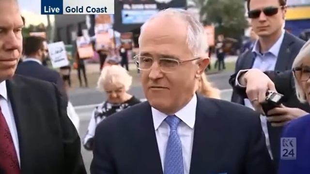 Malcolm Turnbull doesn't want to talk further about Lib candidate Ben Willis смотреть онлайн