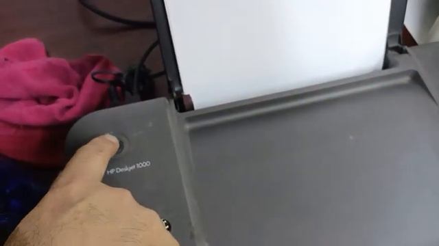HP DeskJet 1000, D1500 etc سحب الورق смотреть онлайн