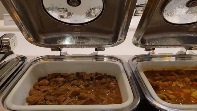 RELAXING AT SKYTEAM LOUNGE DUBAI смотреть онлайн