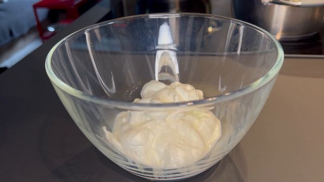 Горячие бутерброды с курицей, свининой и сыром