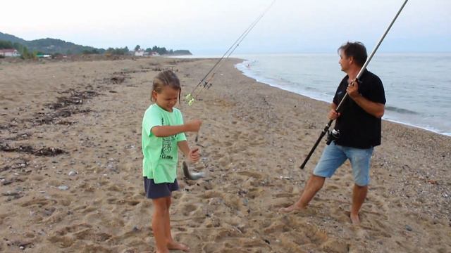 Первый крупный Мармир сына на море! смотреть онлайн
