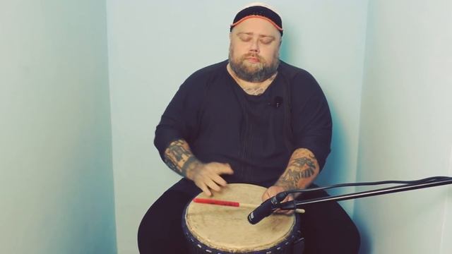 Djembe lessons | Нестандартный прием игры на джембе смотреть онлайн