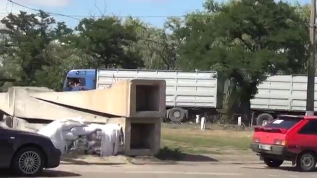 Перегруженные зерновозы добъют асфальт !!!* Уже скоро* смотреть онлайн