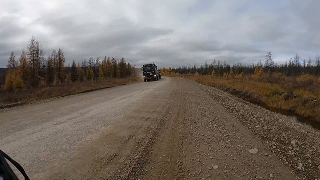 №4 Трасса КОЛЫМА Р-504. Поселок Атка. Снова Мы штурмуем крутой перевал. Велопутешествие продолжаетс смотреть онлайн