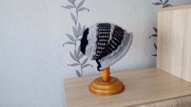 ШАПКИ,ШЛЯПКИ,КОСЫНКИ,кепи,береты- CAPS,HATS,SCARVES смотреть онлайн
