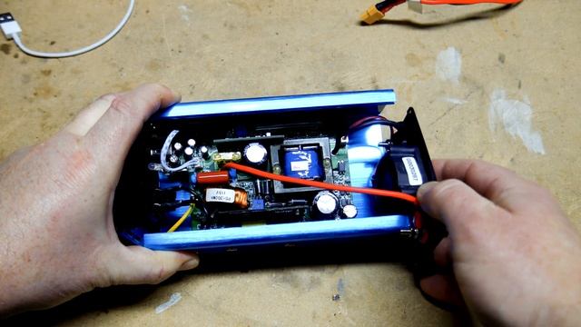 FAIL - AIMS POWER 300 WAtt 24 Volt Inverter! смотреть онлайн