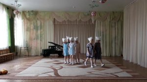 Инсценировка песни "Белые панамки"