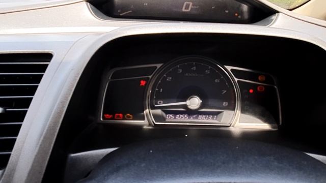 ?( Sold ) 2009 Honda Civic V AT Only 50000 kms Clocked Sporty White Sedan @2.55 Lakhs? смотреть онлайн