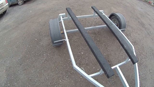 Прицеп LAKER Smart Trailer 300 Light Без подвески смотреть онлайн