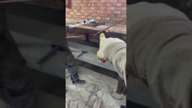 Из б/у металла варим стеллажи под печи и печное литье. ??89287606965 Сурен. Инструмент в наличии смотреть онлайн