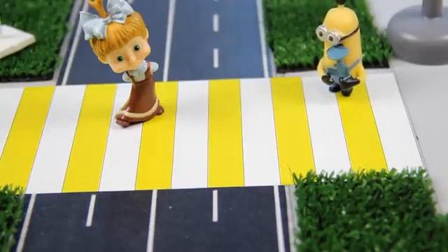 Маша и Миньон.Правила дорожного движения. смотреть онлайн