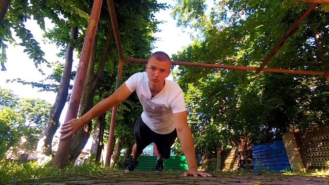 Как Научиться Отжиматься На ОДНОЙ РУКЕ? смотреть онлайн