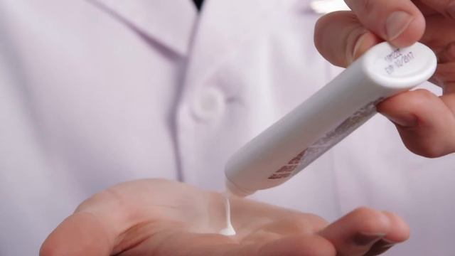 How To Use Kiehl's Super Fluid UV Defense Sunscreen смотреть онлайн
