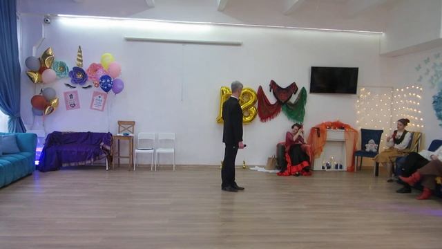 Куплеты Баринкая, исп. М. Якимов. Весенний салон "Танцы народов мира" 18 апреля 2021 г. смотреть онлайн