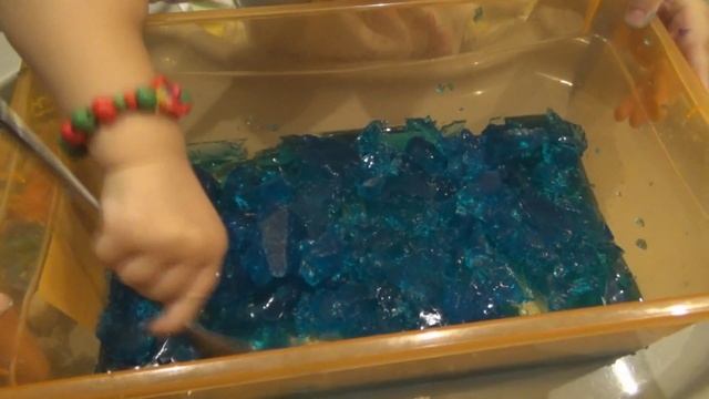 Изучаем животных с морем из желе смотреть онлайн