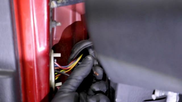 Power Windows Not Working? Check for Broken Wires! смотреть онлайн