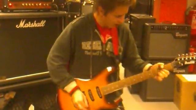 Ibanez GIO gsa60 test in guitar center смотреть онлайн