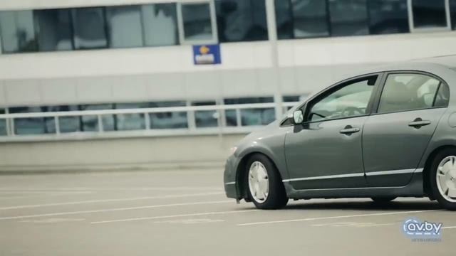 Honda Civic Hybrid - городской "экономист" смотреть онлайн