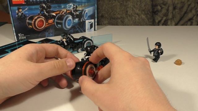 TRON: Legacy - Lego Ideas 21314. Обзор смотреть онлайн