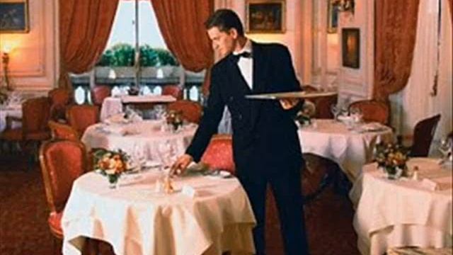 Все таланты официанта